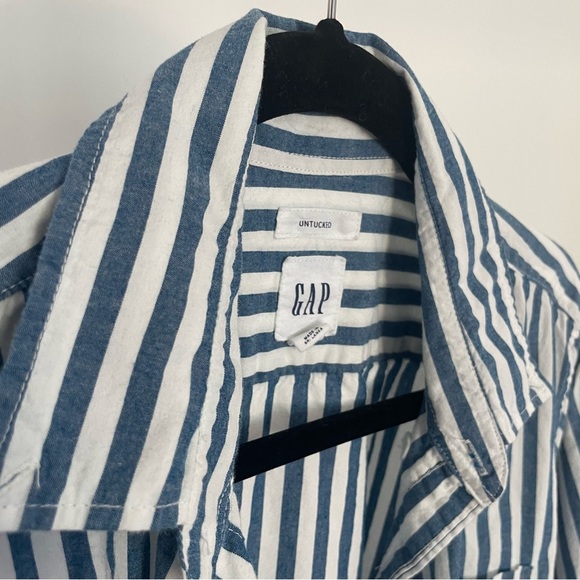 Gap striped button down - Picture 3 of 3